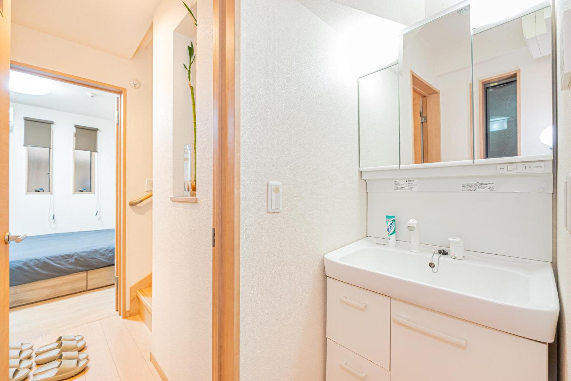 Otsuka House With 3br Near The Yamanote Line *
